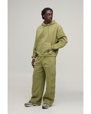 BoohooMAN Oversized Boxy Worldwide Embossed Wide Leg Tracksuit - Green