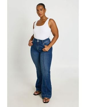 Boohoo Plus Mid Waist Seam Detail Flare Jean - Blue