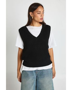 Boohoo Boxy Fitted Knitted Vest - Black