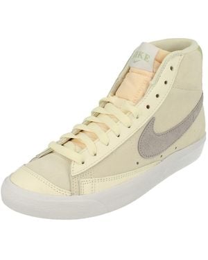 Nike Blazer Mid 77 Trainers - Black