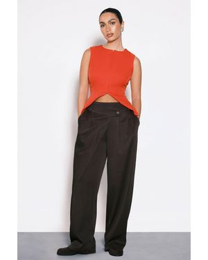 Boohoo Asymmetric Waistband Pleated Wide Leg Trousers - Red