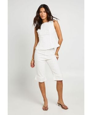 Boohoo Woven Broderie Capri - White