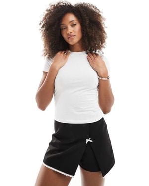 Miss Selfridge Tailored Mini Skort With Bow - White