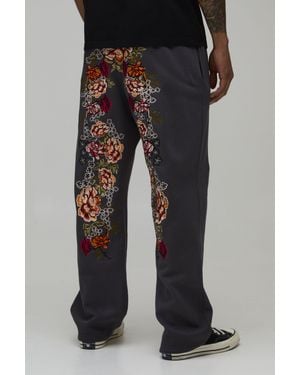 BoohooMAN Straight Fit Floral Embroidered Jogger - Black