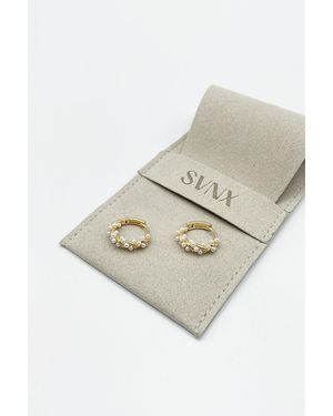 SVNX Pearl Vine Hoop Earrings - White