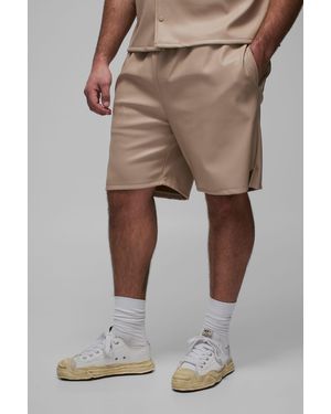 BoohooMAN Plus Pleated Pu Basketball Shorts - Natural