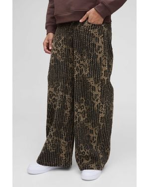 BoohooMAN Baggy Relaxed Fit Textured Leopard Trousers - Brown