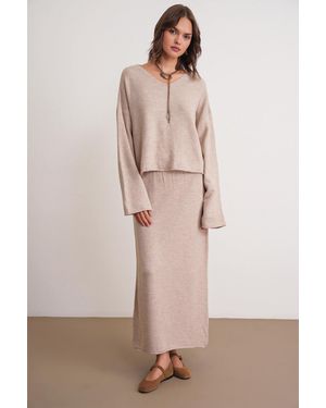 MixRay V-Neck Knitwear Jumper & Skirt Co-Ord Set - Natural