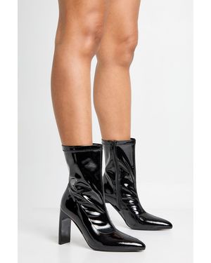 Boohoo Texture Patent Flat Heel Ankle Boots - Black