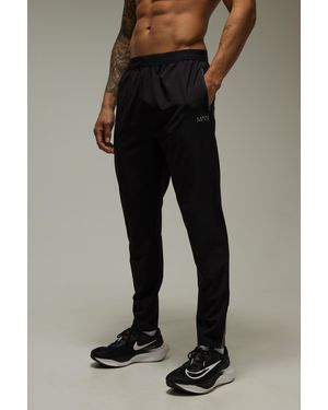 BoohooMAN Active Running Perforated Tapered Jogger - Black