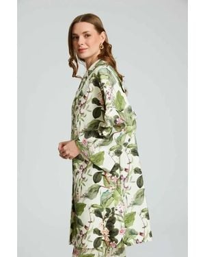 GUSTO Floral Printed Coat - White