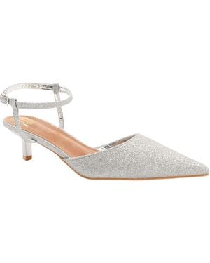 Where's That From Malta Faux Leren Verstelbare Band Brede Kitten Hak Sandalen (zilver) - Wit
