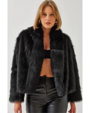 Bianco Lucci Faux Fur Cropped Open Collar Coat - Black