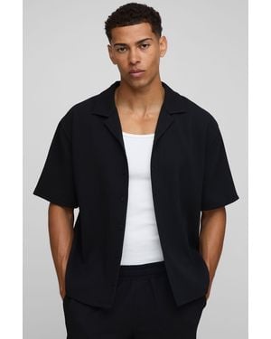 BoohooMAN Short Sleeve Revere Oversized Fit Pleated Shirt - Black