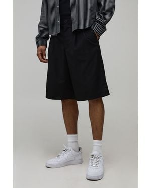 BoohooMAN Baggy Fit Pleat Front Smart Longline Short - Black