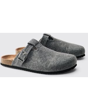 BoohooMAN Felt Buckle Mule - Grey