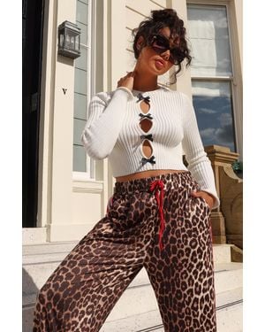 Quiz Bow Front Cropped Jumper - Natural
