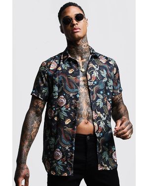 BoohooMAN Dragon Print Regular Fit Short Sleeve Shirt - Black