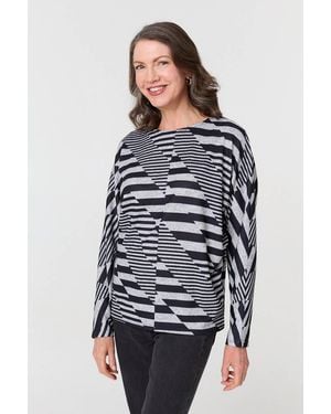 Izabel London Geo Print Long Batwing Sleeve Top - Grey