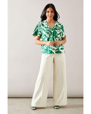 Wallis Petite Printed Short Sleeve Overhead Shirt - Green