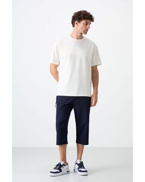 TOMMY LIFE Capri Cycling Shorts - White