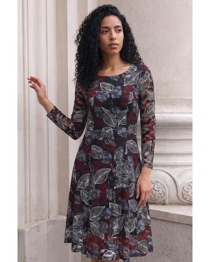 Roman Leaf Lace Stretch Dress - Red