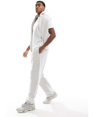 Hollister Baggy Straight Leg Motif Jogger Co-Ord - White