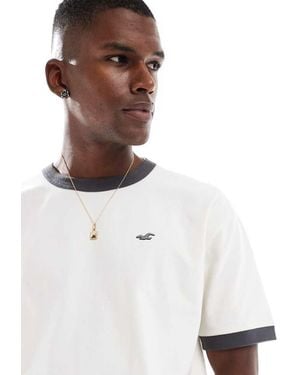 Hollister Icon Washed Boxy Oversized T-Shirt With Contrast Neck Seam - White