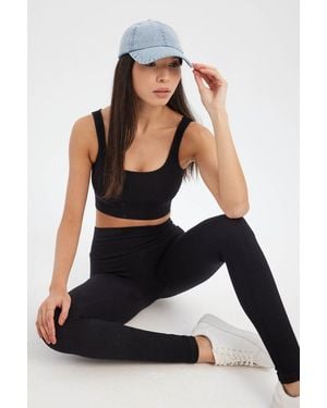 Hiccup 2 Pieces: Round Neck Ribbed Cropped Tank Top & Leggings - Black