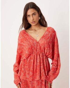 Y.A.S Floral Printed Plunge Front Plisse Top Co-Ord - Red