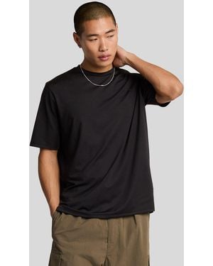 Lyle & Scott Panelled Neoprene T-Shirt - Black