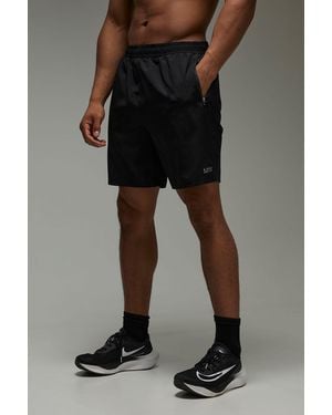 BoohooMAN Active Regular Fit Stretch Woven 7Inch Short - Black