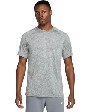 Nike Stride Hardloop Top (Rook) - Grijs