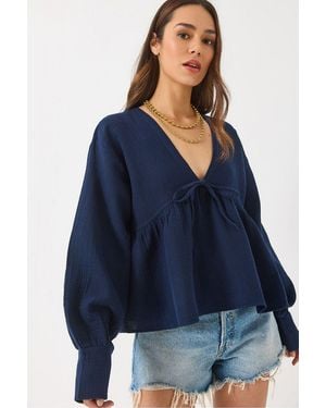 Bianco Lucci Textured V-Neck Crop Blouse With Bow Tie - Blue