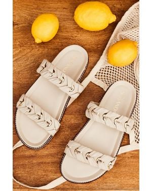 Sosandar Ecru Leather Eyelet Detail Sandals - Natural