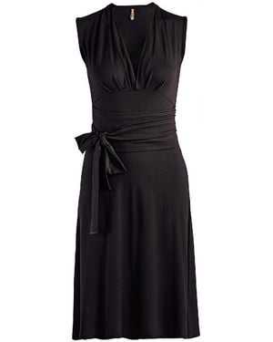 Conquista Sleeveless Empire Line Dress - Black