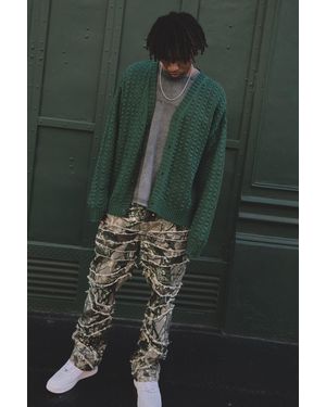 BoohooMAN Camo Print Skinny Flare Raw Edge Applique Trousers - Green