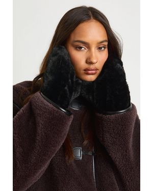 Boohoo Faux Fur Mittens On String - Black