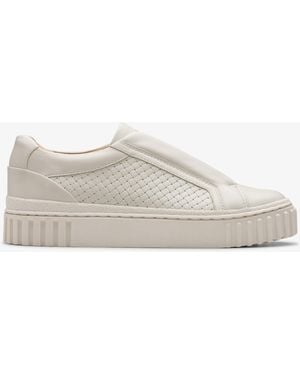 Clarks Mayhill Bay Off Lea Trainers - White