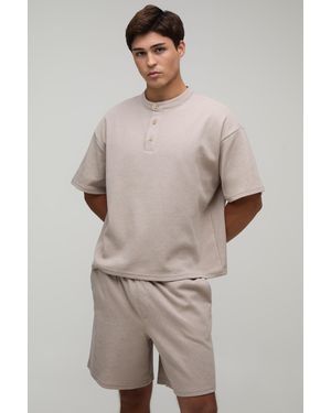 BoohooMAN Oversized Boxy Waffle Henley T-Shirt & Baggy Shorts Set - Natural