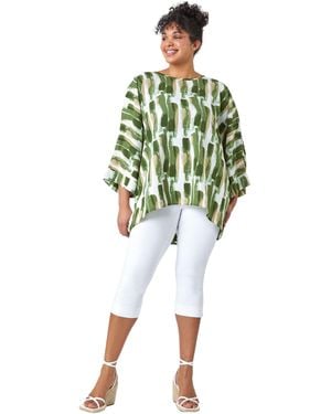Roman Curve Dipped Hem Abstract Print Top - Green