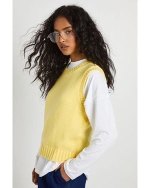 Boohoo Soft Knit Crew Neck Vest - Yellow