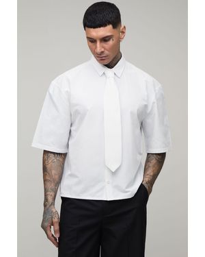 BoohooMAN Oversized Boxy Half Sleeve Shirt And Tie - White