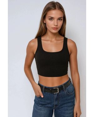 Hiccup Fitted Crew Neck Cropped Tank Top - Black