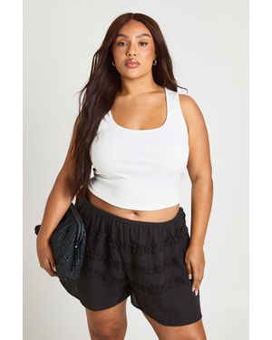 Boohoo Plus Shirred Frilled Flippy Short - White