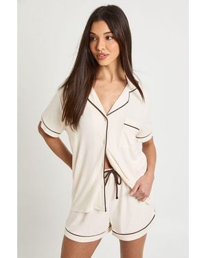 Boohoo Soft Rib Piping Detail Short Sleeve Shirt & Pyjama Set - Natural