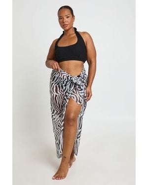 Boohoo Plus Zebra Chiffon Maxi Sarong - Black
