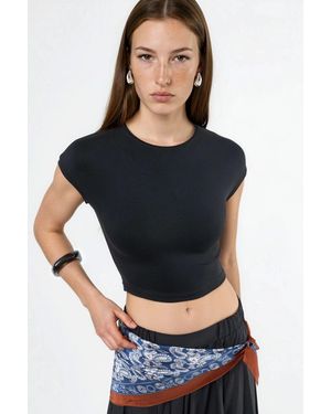 Busem Crew Neck Solid Crop T-Shirt - Black