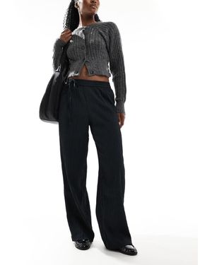 Aware Textured Relaxed Trousers - Black
