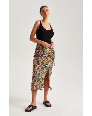 Urban Bliss Floral Ruched Midi Skirt - White